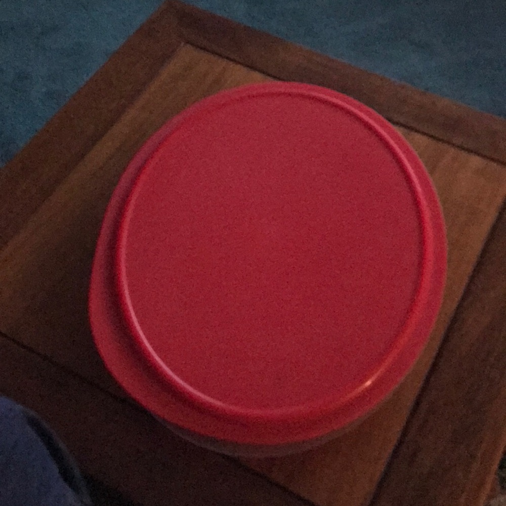 Tumpeware large container